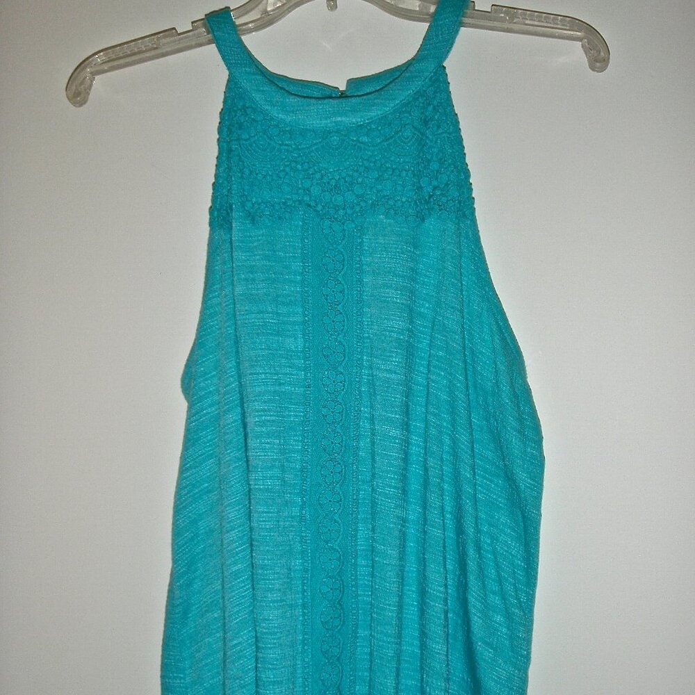CABLE & GAUGE WOMEN'S SLEEVELESS AQUA TOP CROCHET OVERLAY AT NECK SIZE XL~NWT!